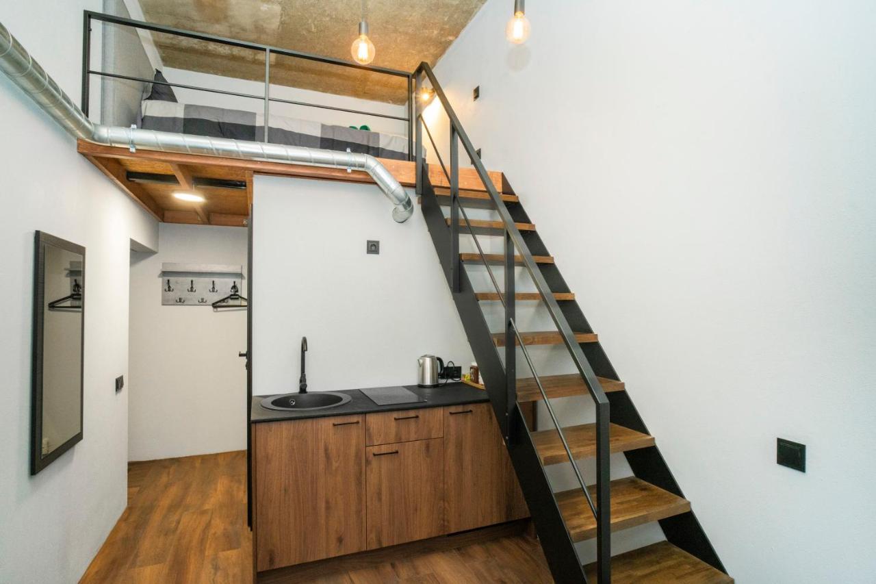 Teeny Tiny Lofts In Center דירה קובנה